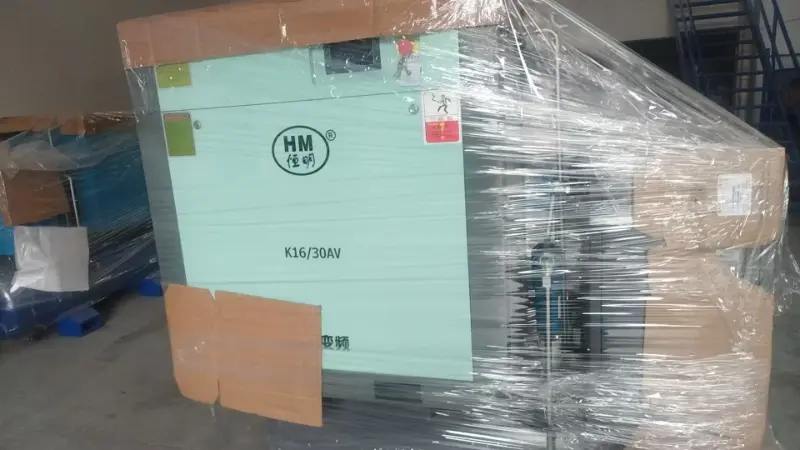 Commande livrée dans les délais | Compresseur d'air tout-en-un entièrement assemblé et expédié au client de Dongguan